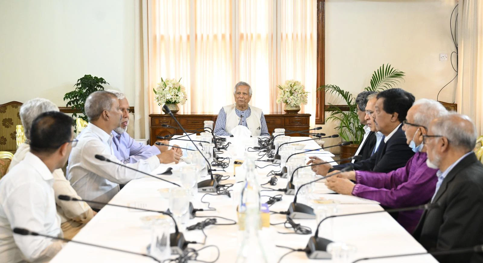 খুব শিগগিরই অন্তর্বর্তীকালীন সরকারের কাছে চূড়ান্ত প্রতিবেদন দেবে জাতীয় ঐকমত্য কমিশন